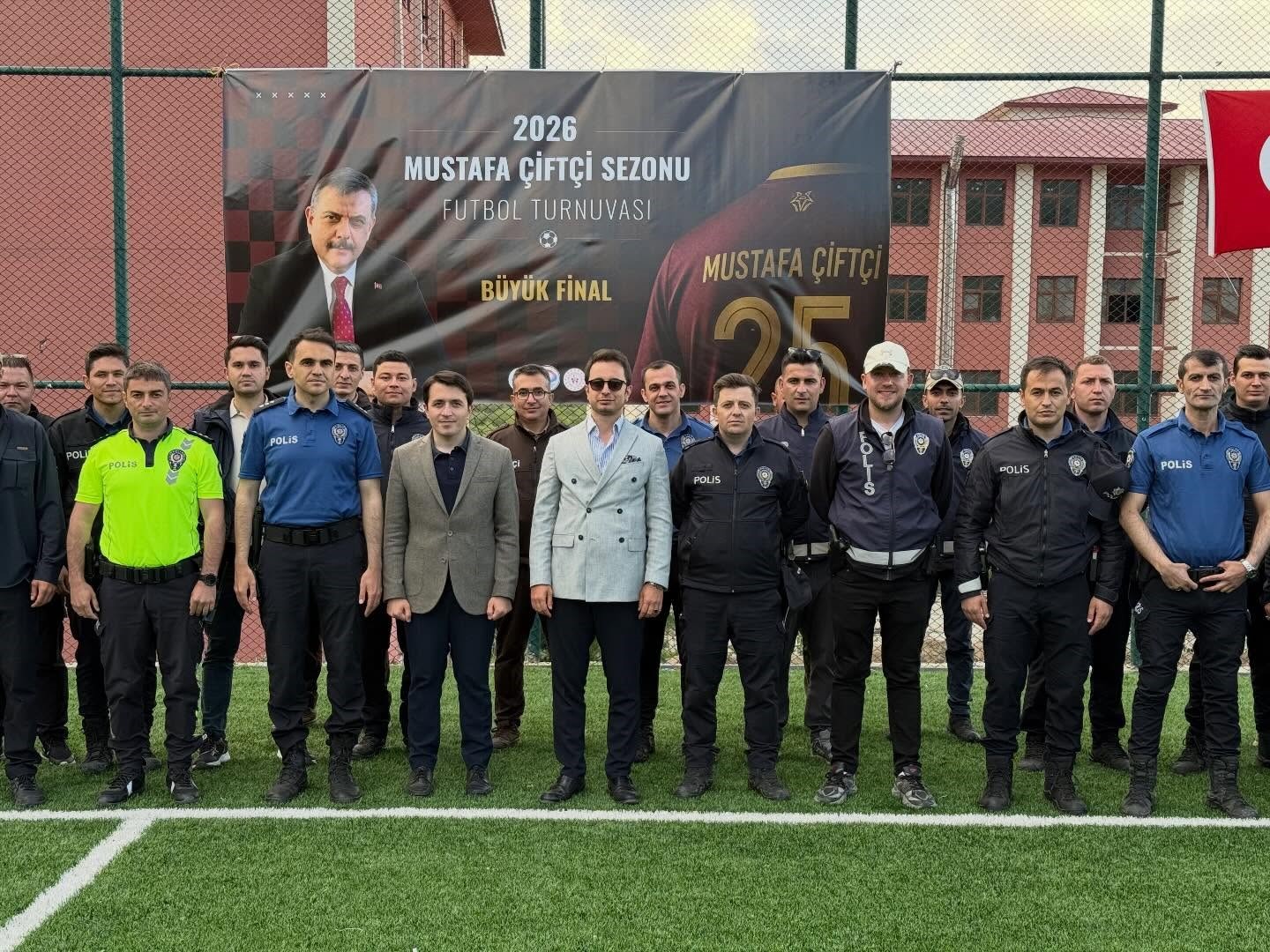 Tekman’da futbol şöleni: 2026 Mustafa Çiftçi sezonu şampiyonu Hürriyetspor oldu