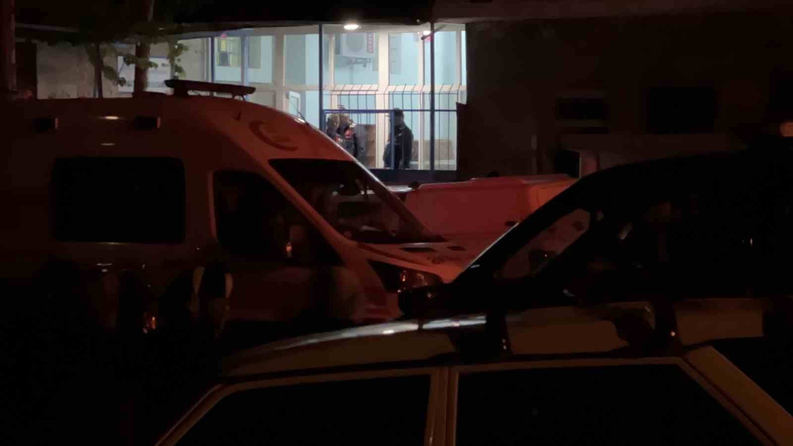 Camide 2 kişiyi bı&ccedil;akla &ouml;ld&uuml;ren saldırganın asıl hedefi imammış