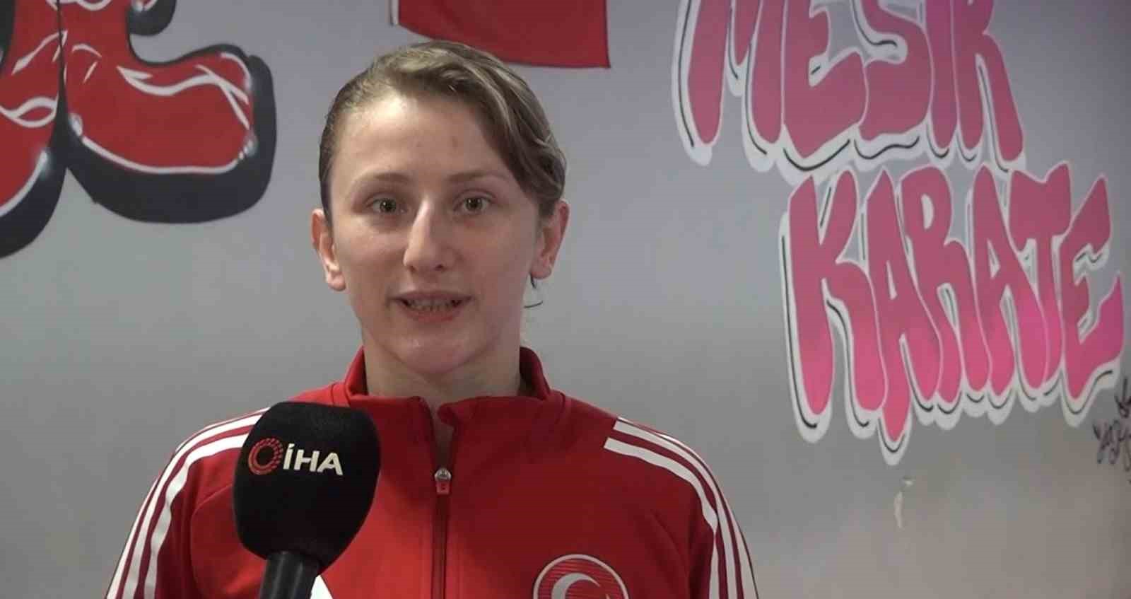 Manisa Celal Bayar &Uuml;niversitesi sporcusu Nurbade B&uuml;ber, d&uuml;nya zirvesine &ccedil;ıktı