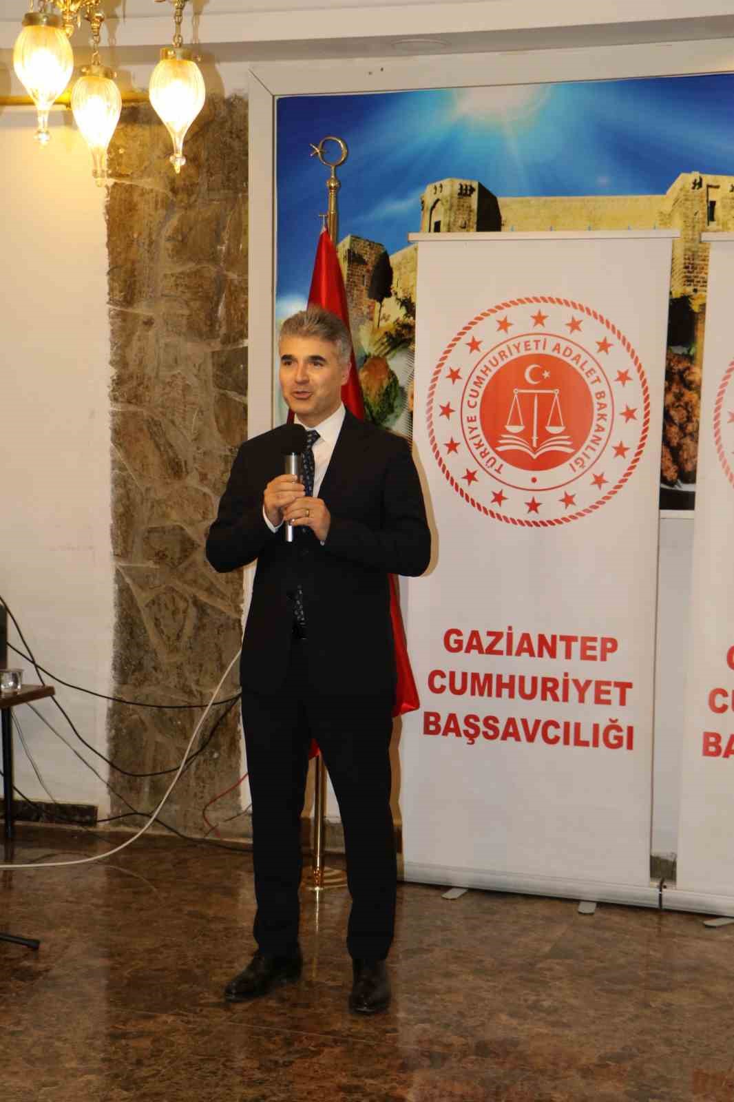 Gaziantep&rsquo;te g&ouml;rev yerleri değişen hakim ve Cumhuriyet savcılarına veda programı d&uuml;zenlendi