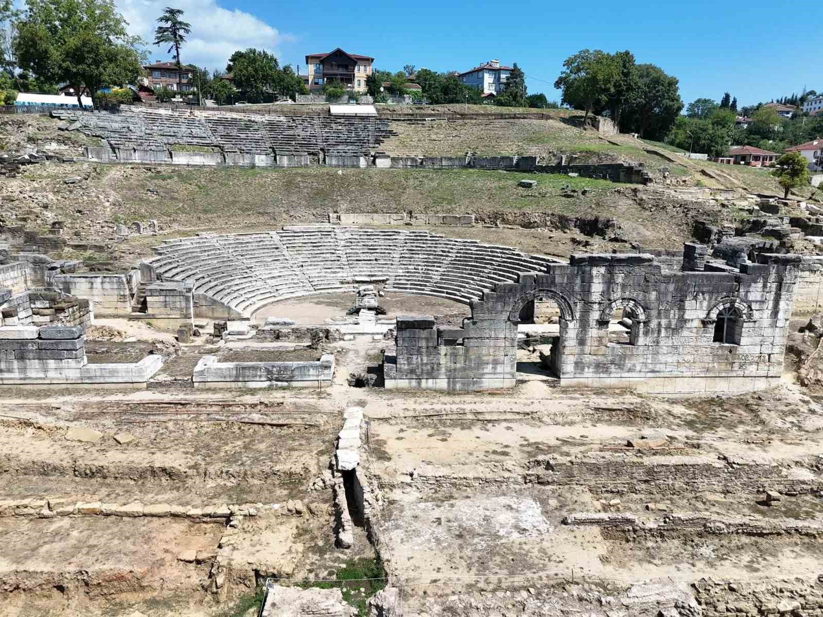 Tarihi keşfe g&ouml;n&uuml;ll&uuml; katkı
