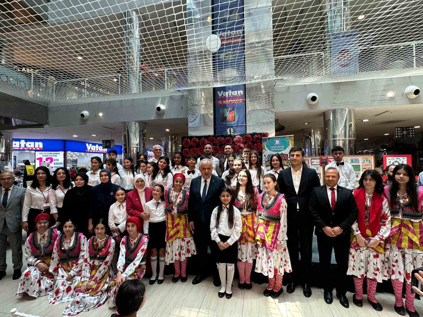 Ortaokul &ouml;ğrencilerinin sıra dışı tasarımları dikkat &ccedil;ekti