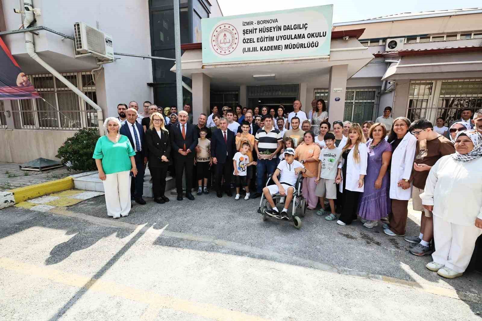 Kasapoğlu: "Her öğrencimizin kendi ihtiyaçlarına uygun bir eğitim almasını önemsiyoruz"