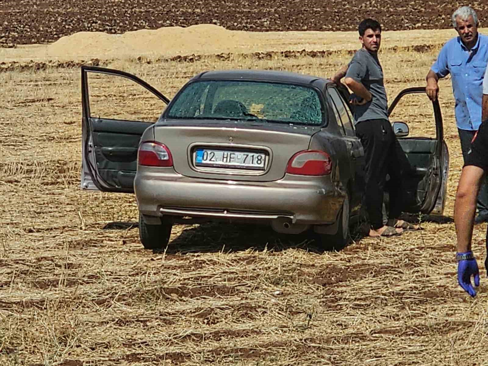 İki otomobil &ccedil;arpıştı: 1&rsquo;i &ccedil;ocuk 4 yaralı