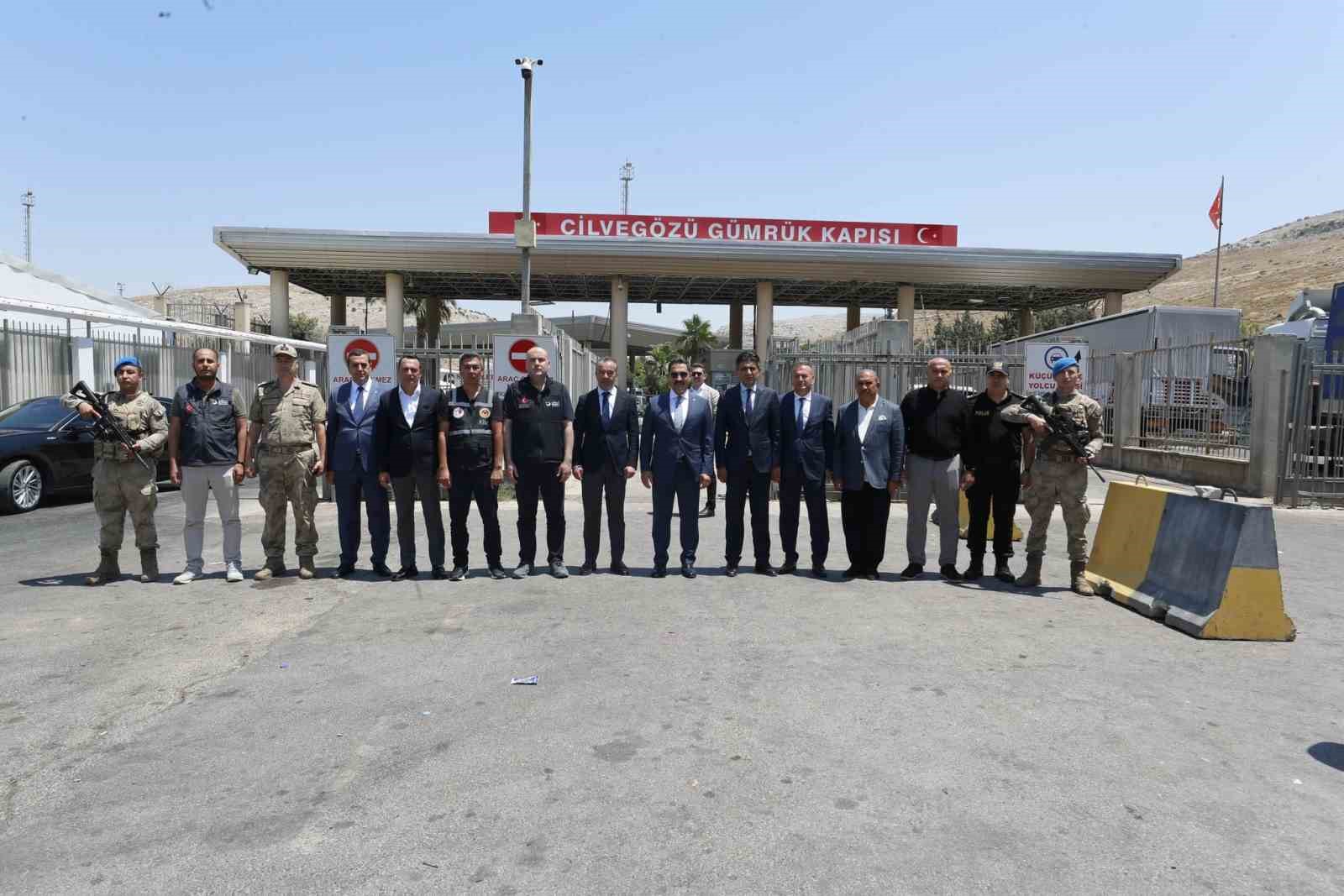 Cilvegözü’nde Suriyelilerin ülkelerine dönüşü sürüyor