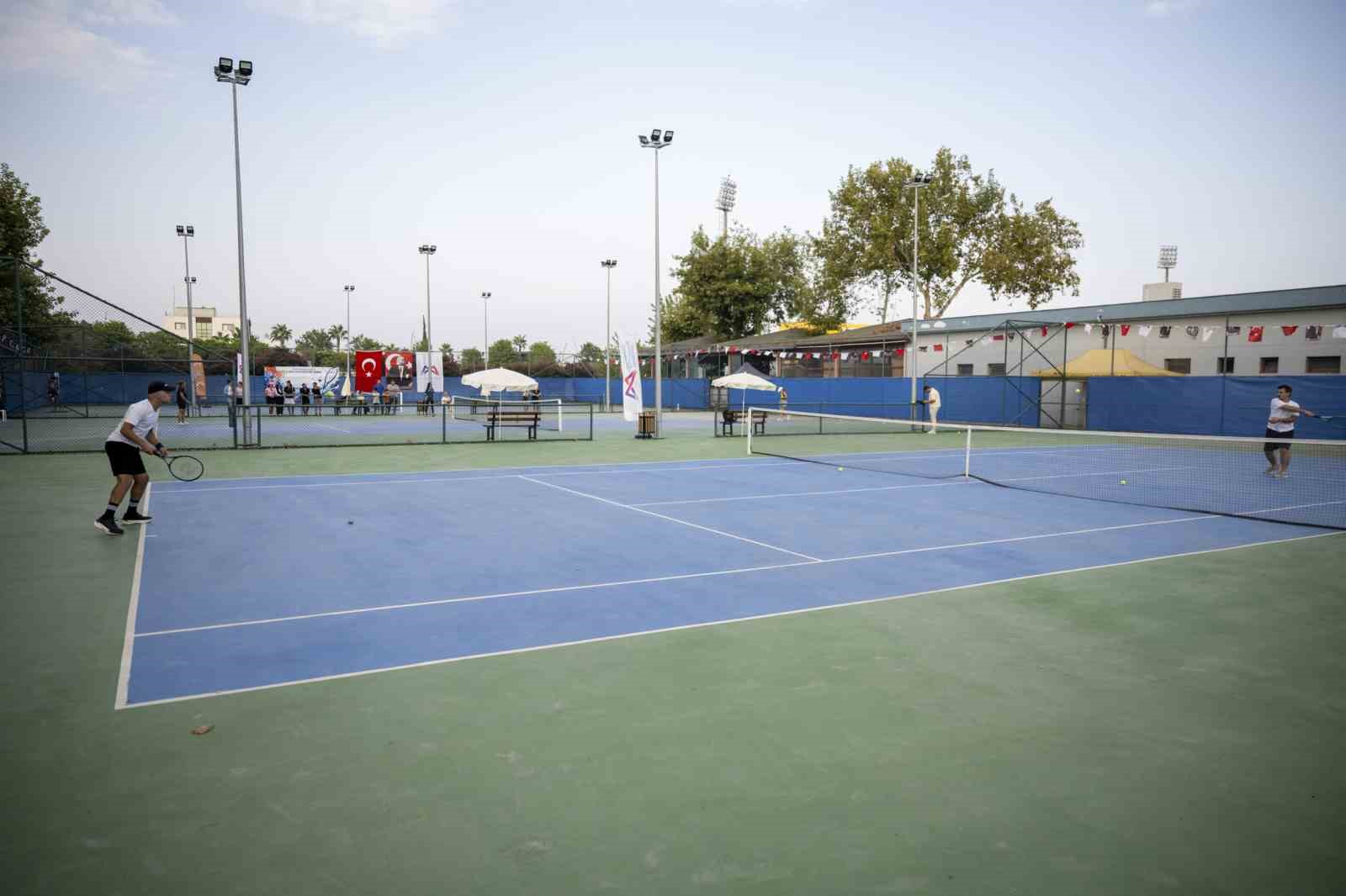 Tenis turnuvası tamamlandı