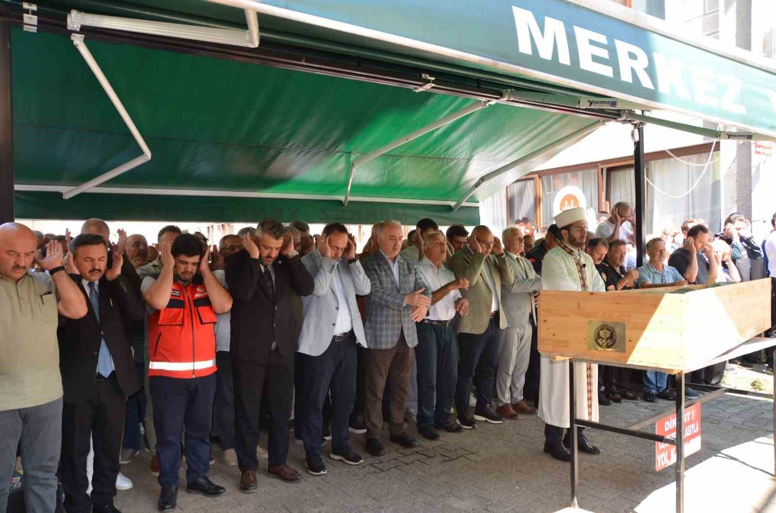 Giresun&rsquo;da sele kapılarak hayatını kaybeden Mehmet Akkaya toprağa verildi