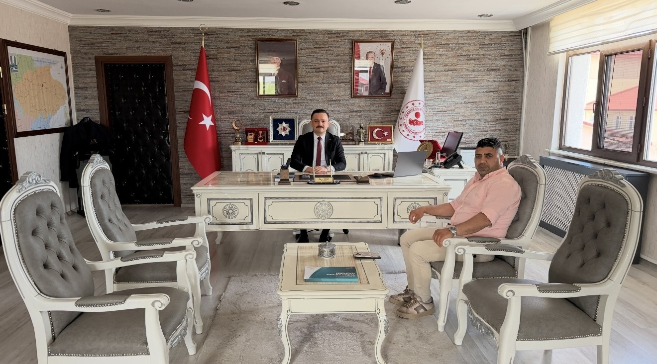 Karayazı sevdiği Kaymakam Onur Titiz’e veda ediyor