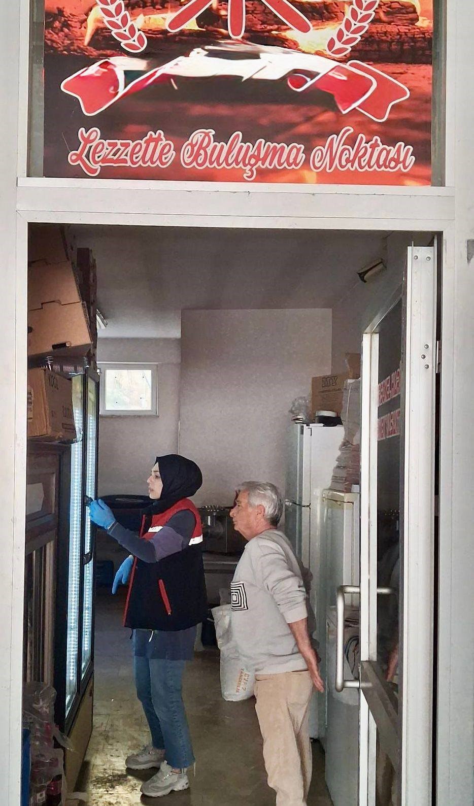 Afyonkarahisar&rsquo;da gıda denetimleri s&uuml;r&uuml;yor
