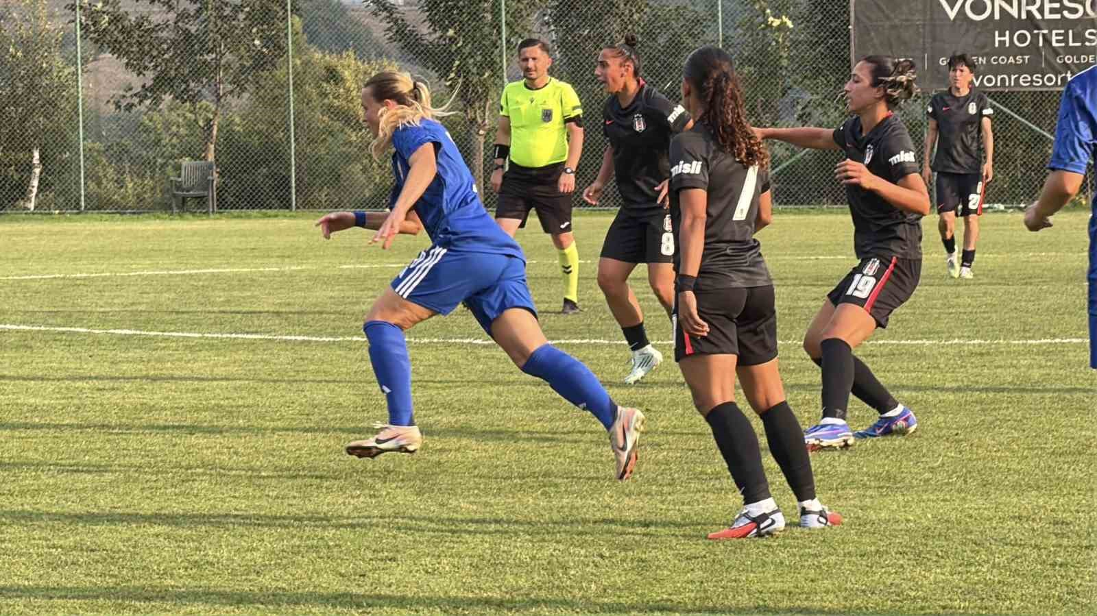Hazırlık ma&ccedil;ı: Beşiktaş Kadın Futbol Takımı: 3 - FOMGET: 1