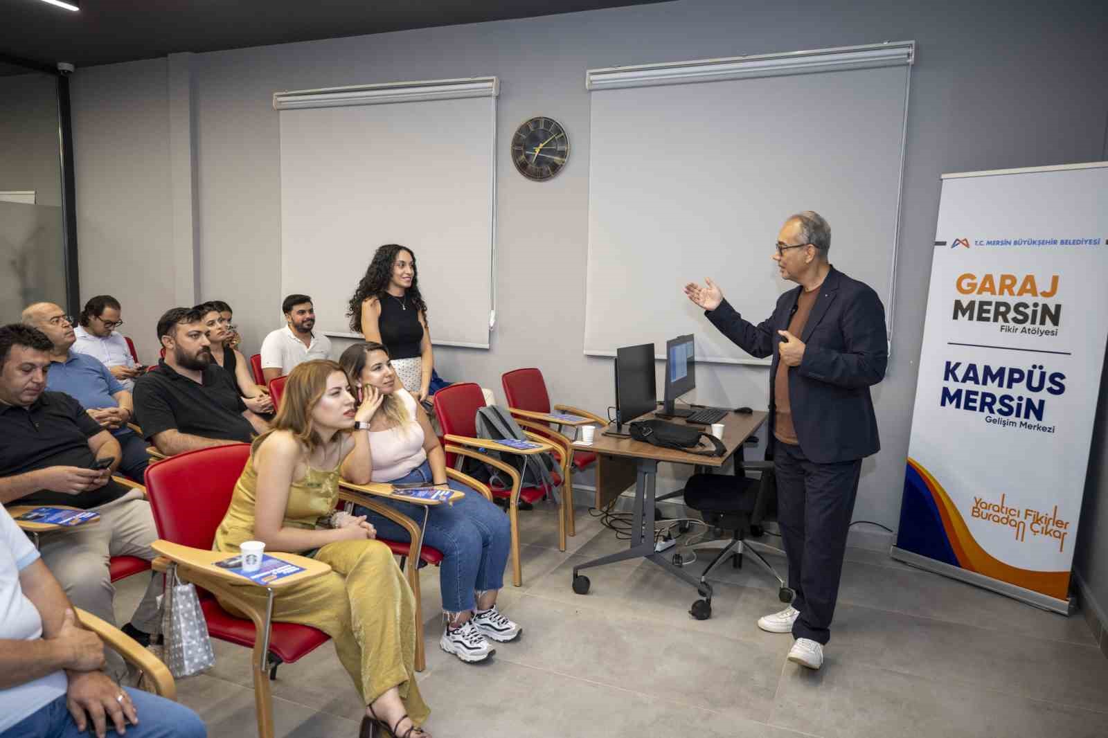 Mersin&rsquo;de iş d&uuml;nyası &rsquo;dijital liderliği&rsquo; konuştu