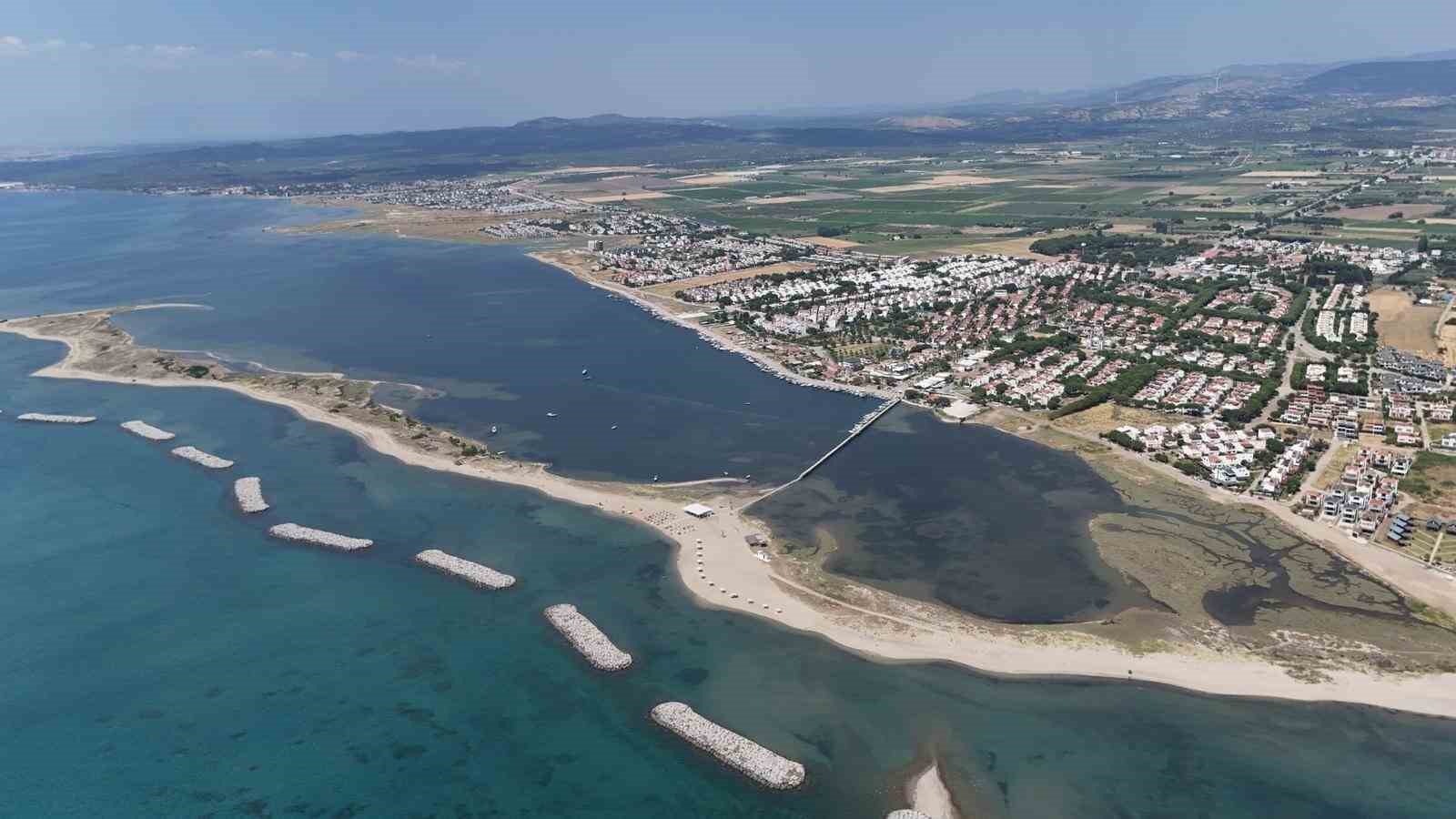 Ayvalık’ta Yeni Kum Adası Plajı hizmete açıldı