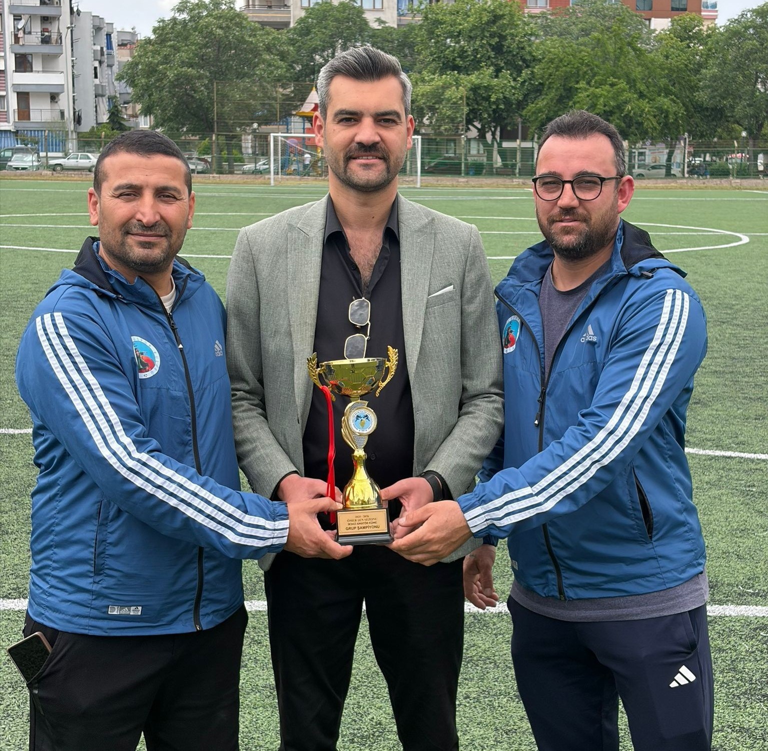 Salihli &Uuml;lk&uuml;spor&rsquo;da kupa coşkusu