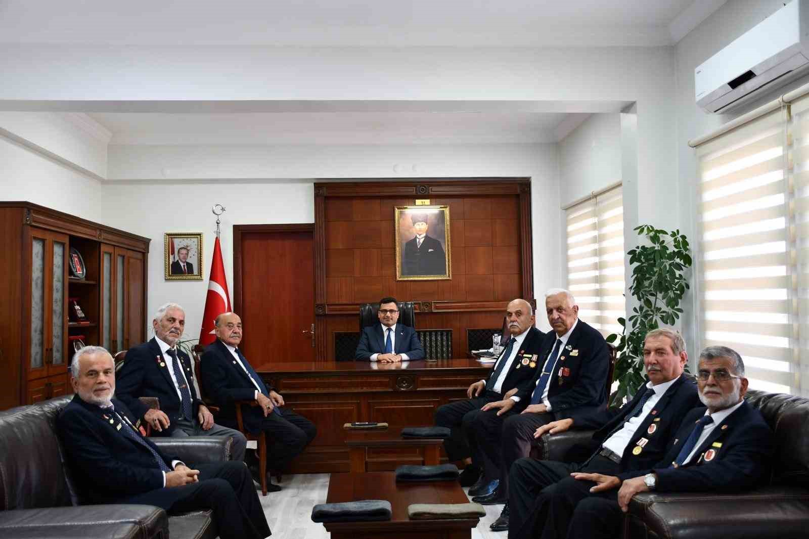 Kıbrıs Gazilerinden Kaymakam K&ouml;ksal&rsquo;a Ziyaret