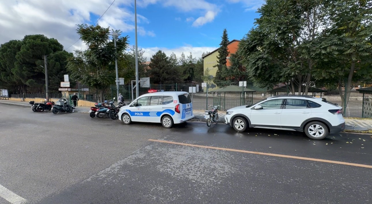 Turgutlu’daki okul saldırısının ardından Karabük’te tedbirler artırıldı