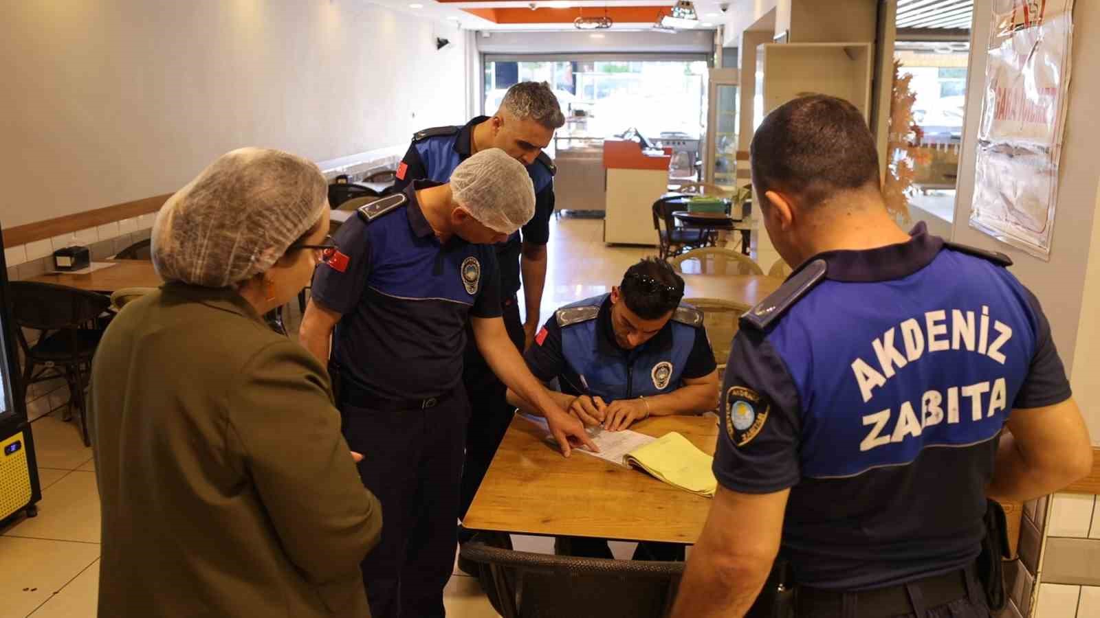 Akdeniz’de bayram öncesi gıda denetimleri sıkılaştırıldı