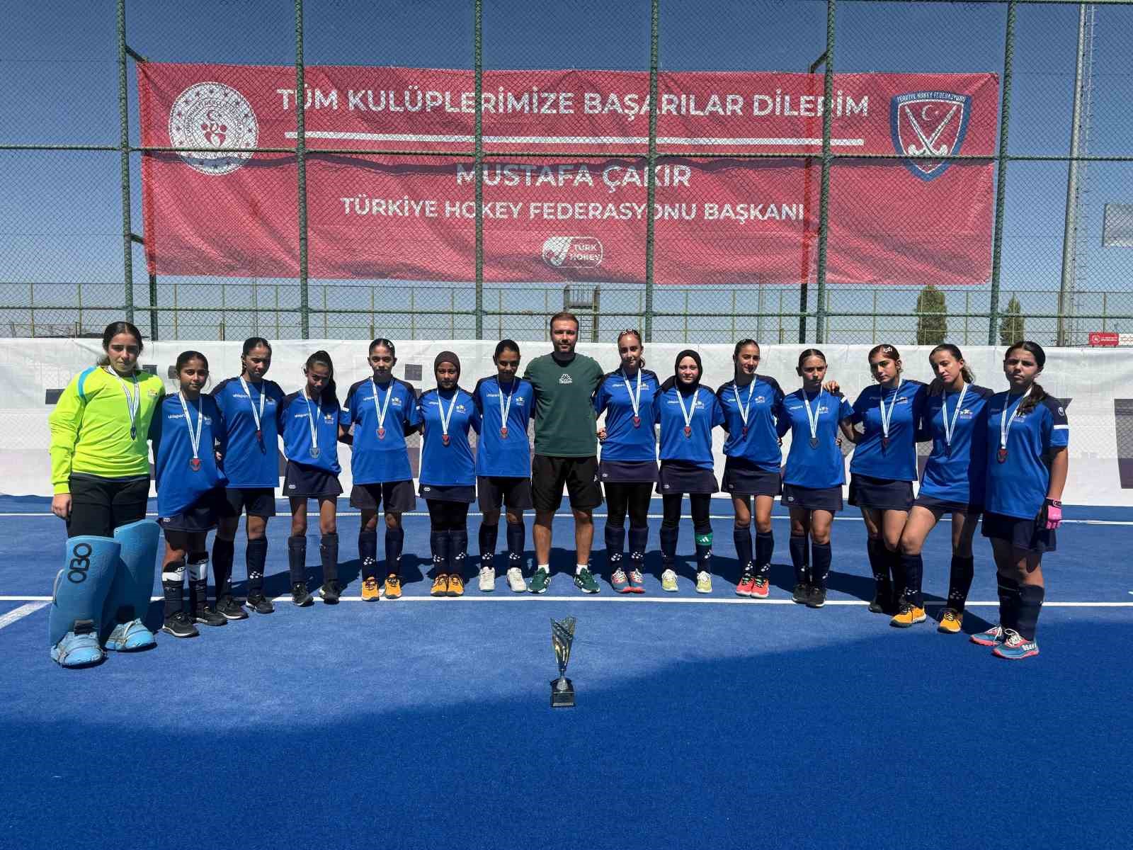 Manisa İl Karması Hokey Takımı 1. Lige yükseldi
