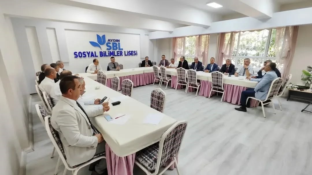 Aydın’da ilçe milli eğitim müdürleri bir araya geldi