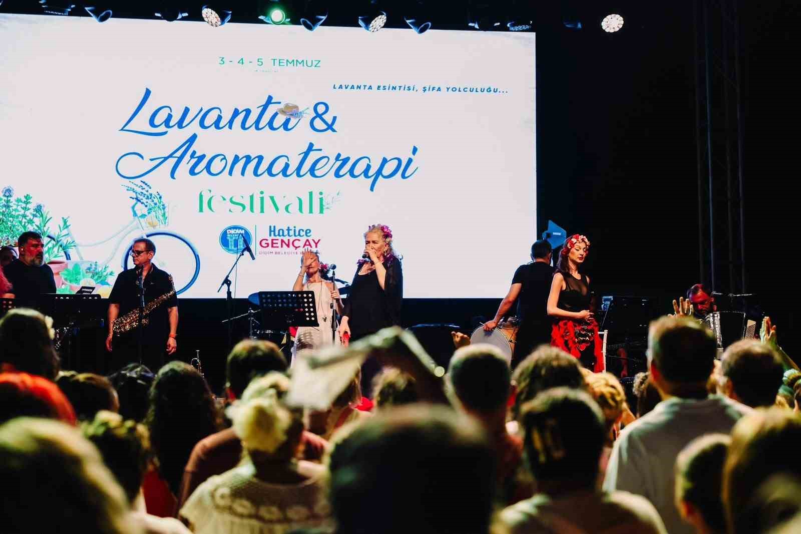 Didim’de Lavanta Festivali, Suzan Kardeş konseriyle başladı