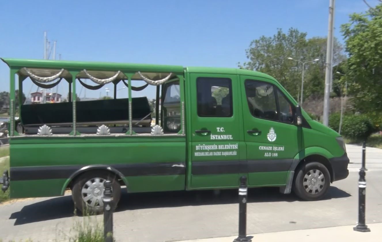 Avcılar sahilinde bir kadının cansız bedeni bulundu