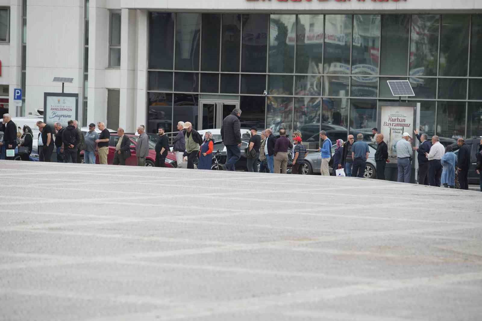 Emlak ve ÇTV’de son gün kuyruğu