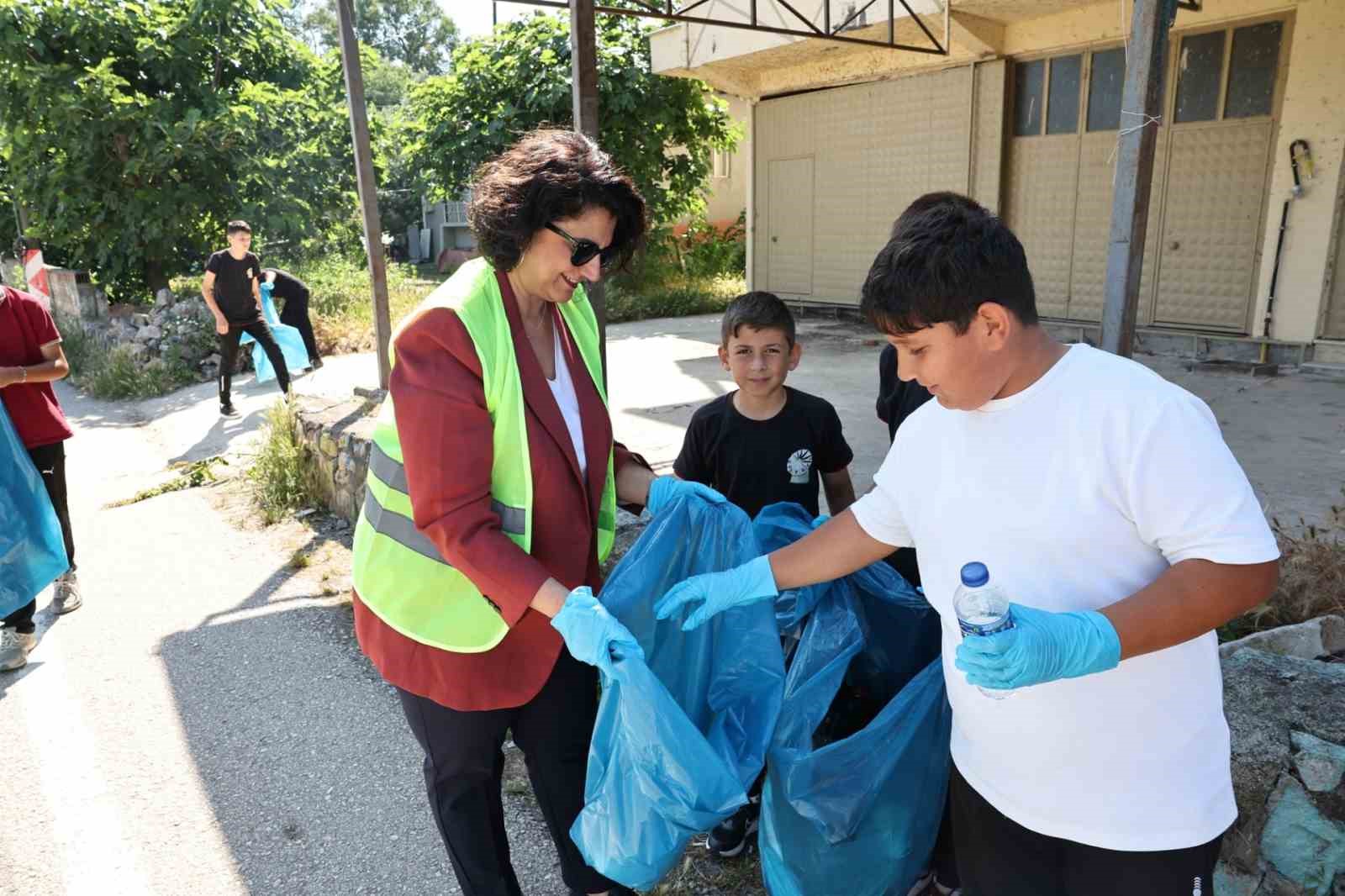 Nilüfer’de çevre etkinlikleri Gölyazı’da "Çevreci Eller" ile başladı