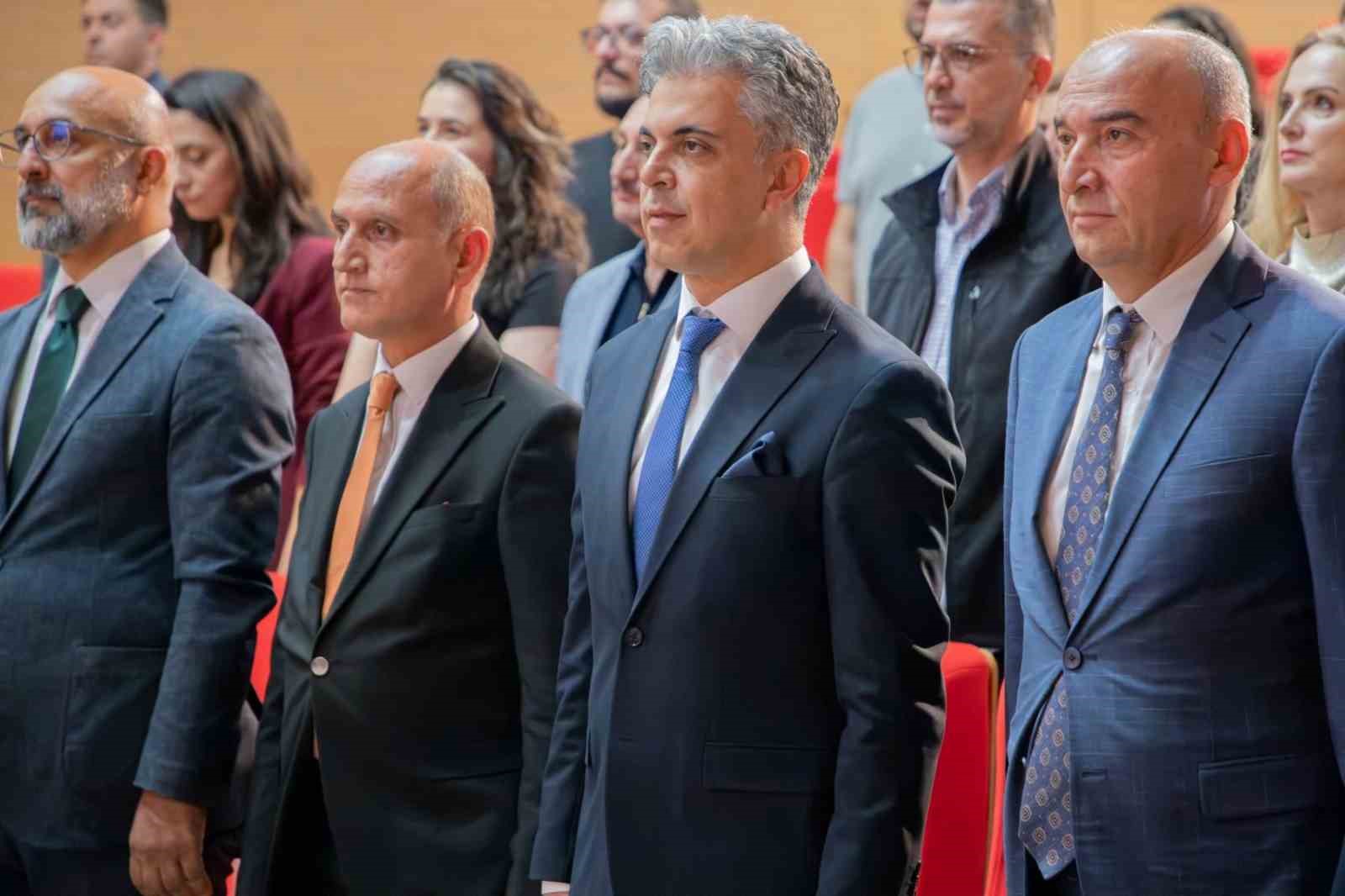 Eczacılık Fak&uuml;ltesinde akademik kurul toplantısı yapıldı