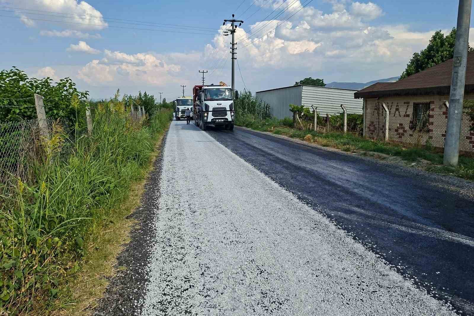 Efeler’de asfaltlama çalışmaları hız kazandı