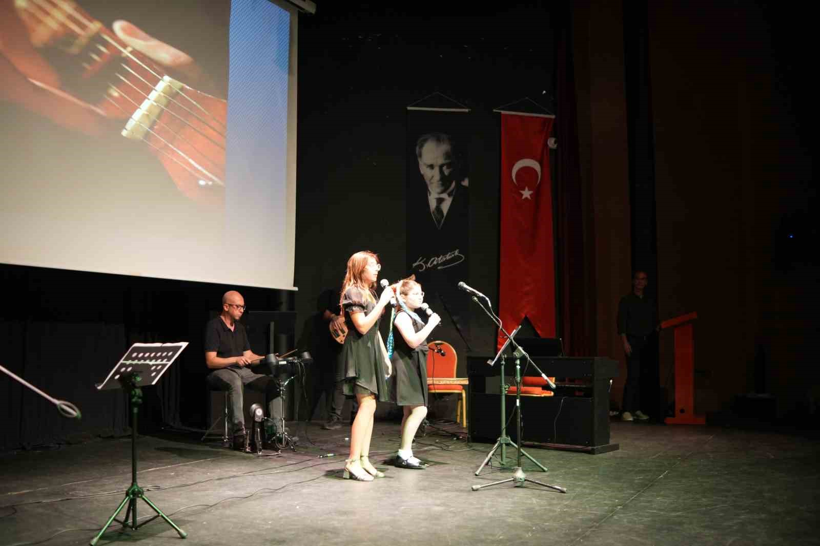 Marmaris Kültür ve Sanat Evi’nde yılsonu heyecanı