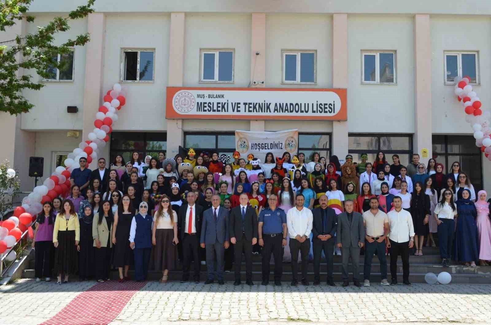 Bulanık&rsquo;ta yıl sonu etkinliği b&uuml;y&uuml;k ilgi g&ouml;rd&uuml;