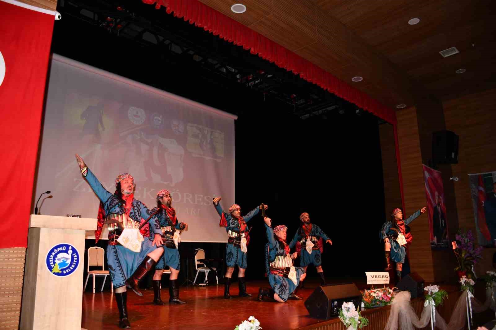 Vezirk&ouml;pr&uuml;&rsquo;de T&uuml;rk Halk Oyunları G&ouml;sterisi