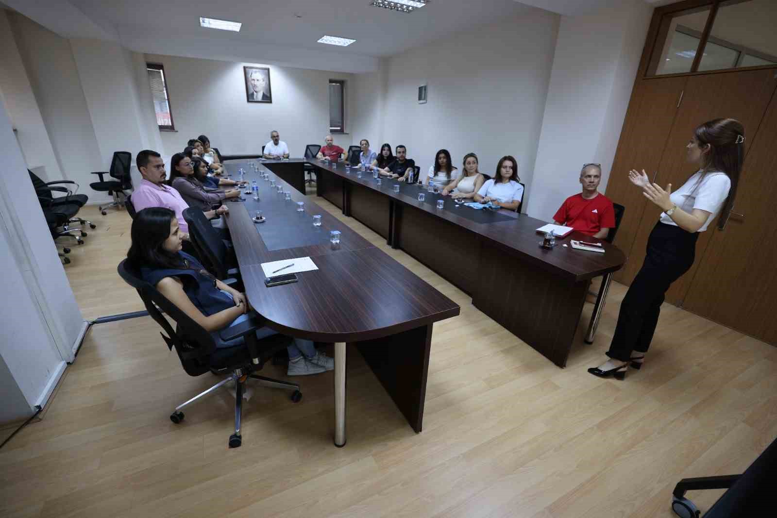 Denizli Büyükşehirde eğitim mesaisi hız kesmiyor