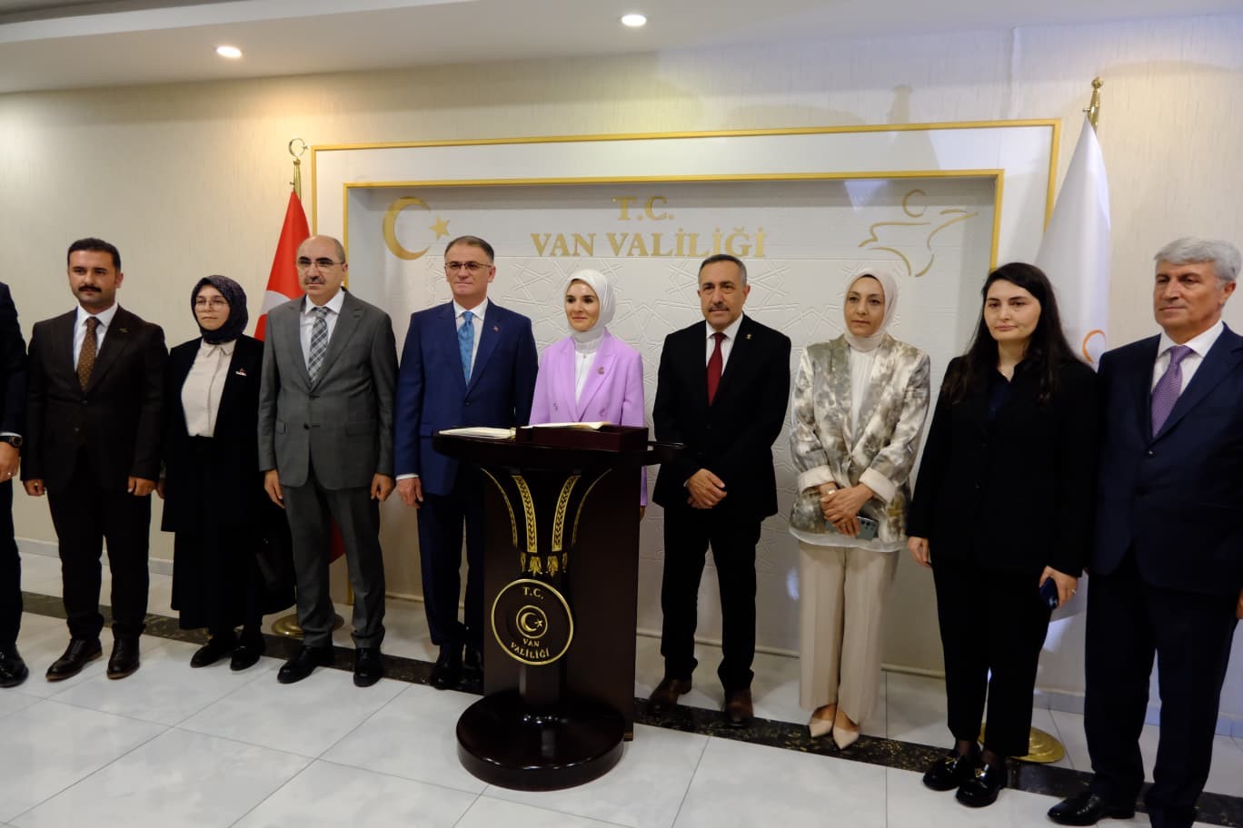 Aile ve Sosyal Hizmetler Bakanı G&ouml;ktaş Van&rsquo;da