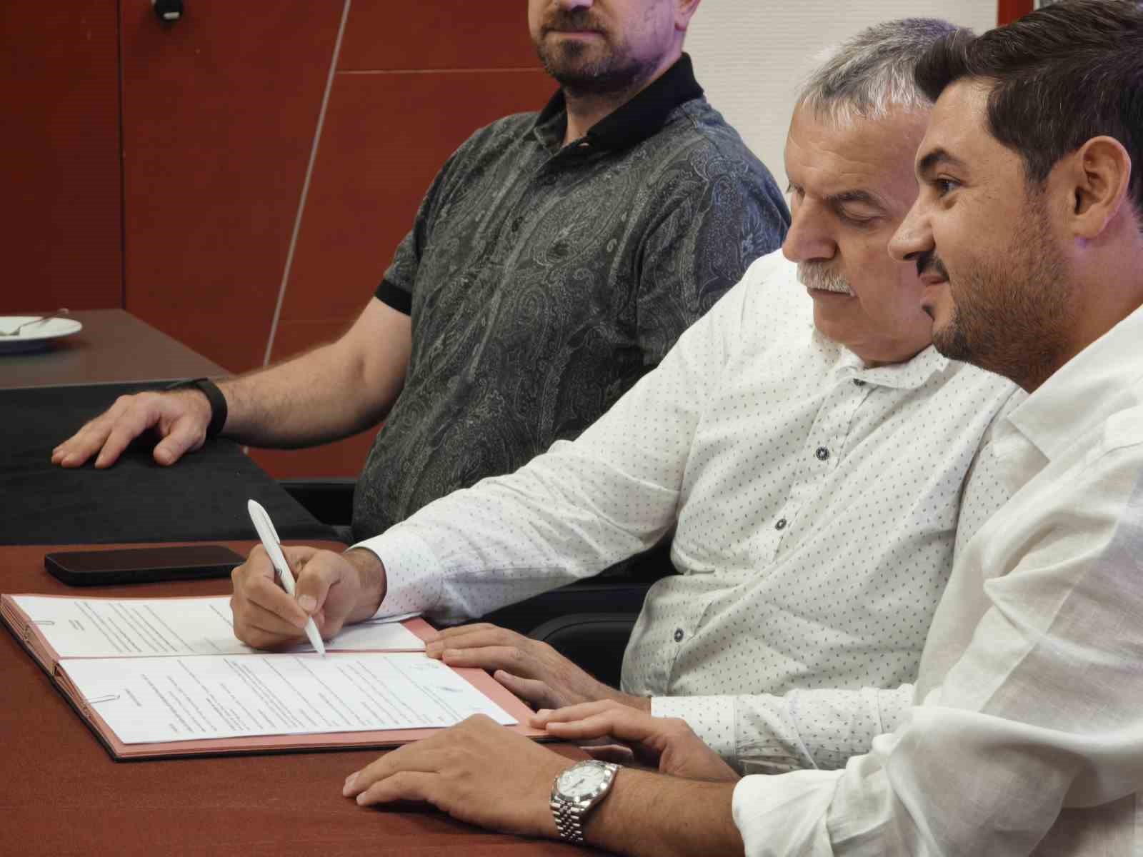 Gençlerbirliği su sponsorluğu anlaşması imzaladı