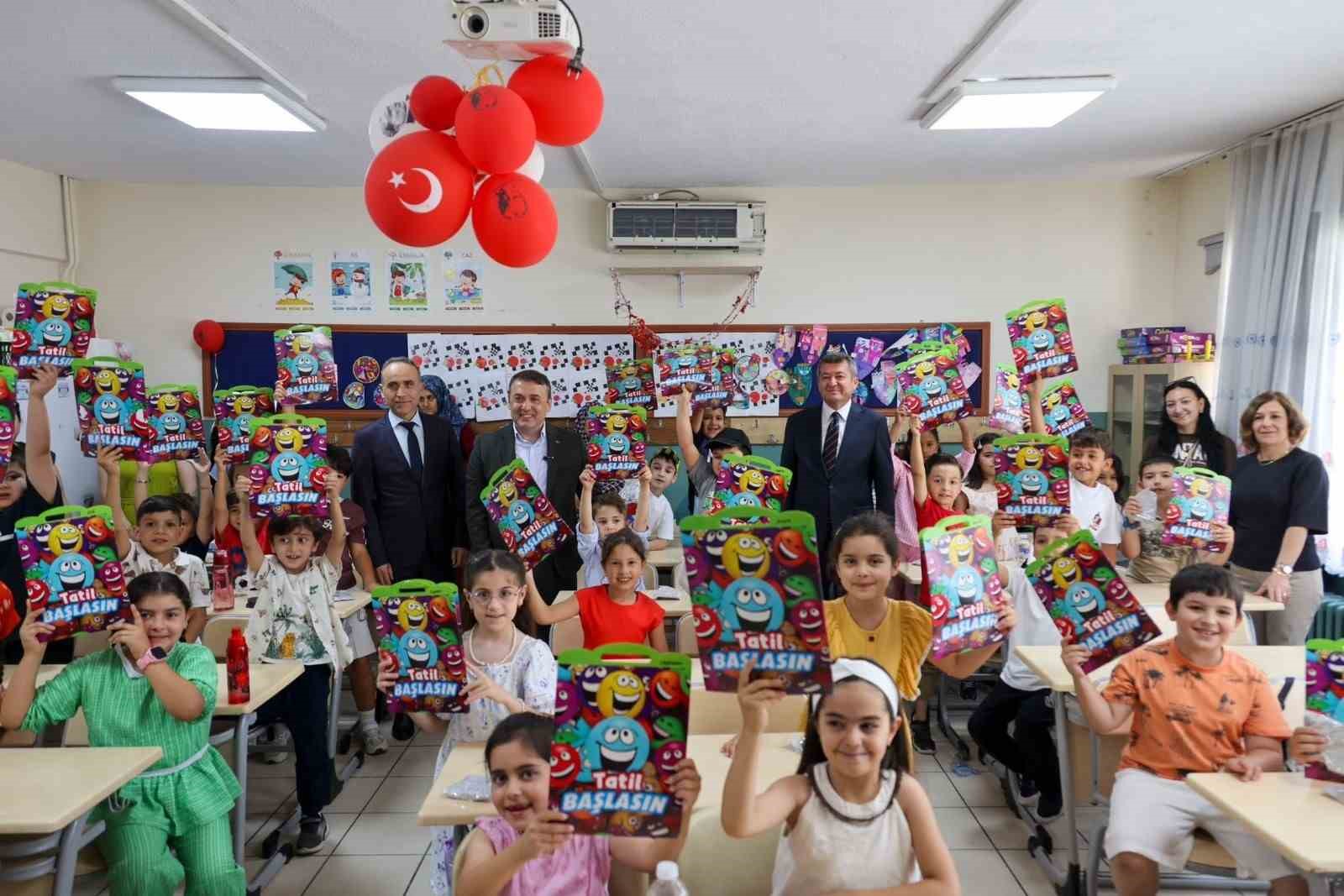 Bilecik&rsquo;te 38 bin 809 &ouml;ğrenci karne sevinci yaşadı
