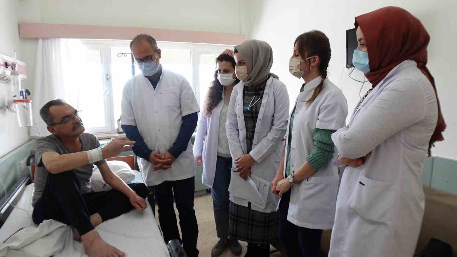 Doç. Dr. Karataş, biyolojik ilaçların önemine değindi