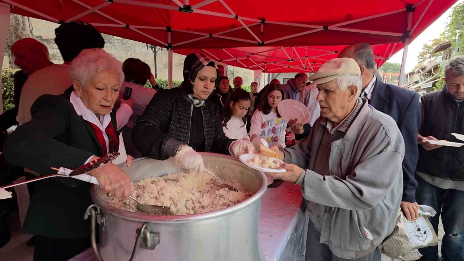 Hazreti Mevl&acirc;n&acirc;, doğumunun 819&rsquo;uncu yıl d&ouml;n&uuml;mde K&uuml;tahya&rsquo;da anıldı