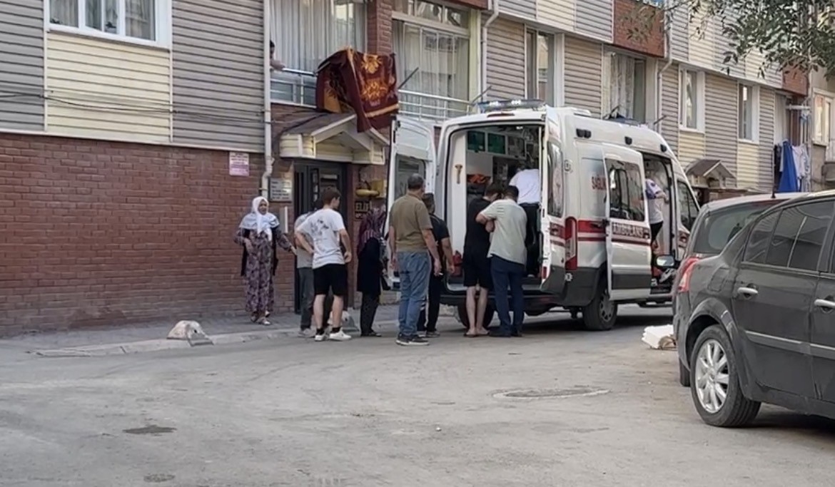 Kız arkadaşıyla tartışan genç fenalaştı
