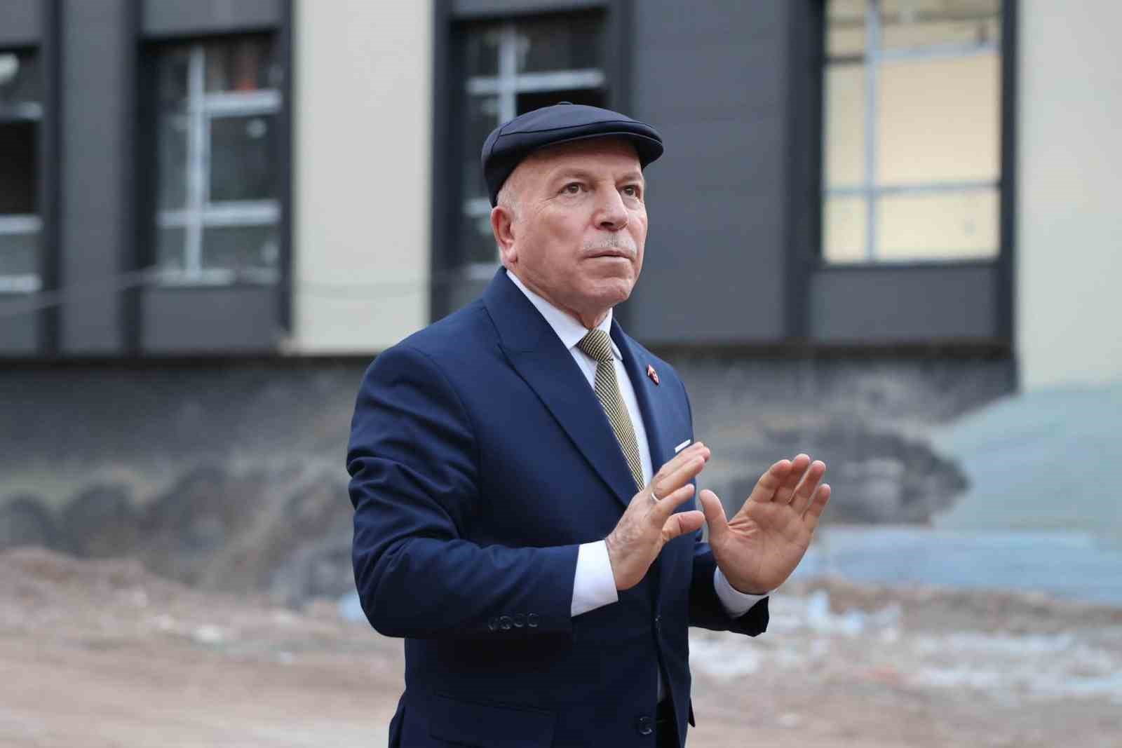 Başkan Sekmen: "Eser siyasetiyle yola devam"