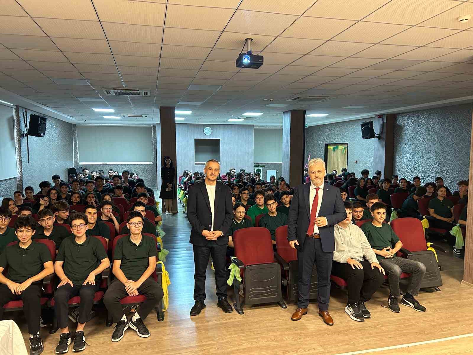 Samsun’da 30 akademisyen 30 farklı lisede ilk derse konuk oldu
