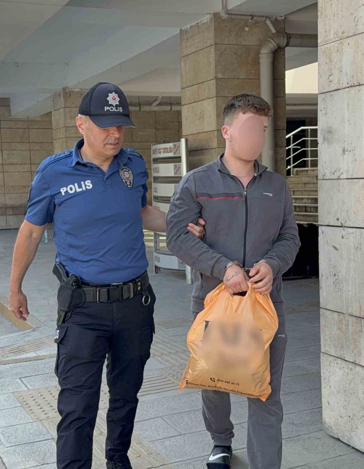 Yan bakma kavgası kanlı bitti: 1 tutuklama