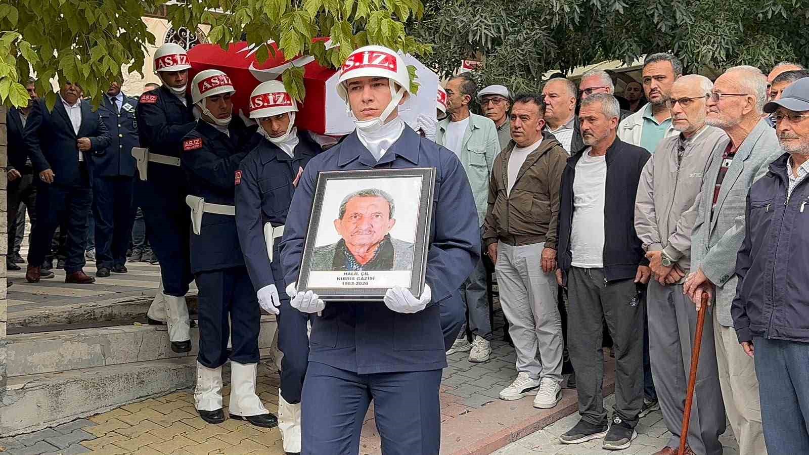 K&uuml;tahyalı Kıbrıs gazisi Halil &Ccedil;il son yolculuğuna uğurlandı