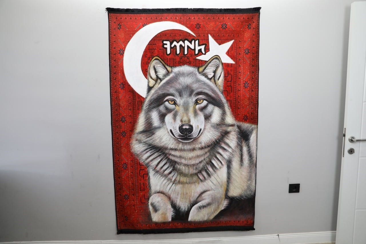 Halıyı tuvale çeviren mühendis çiftin eserleri hayran bırakıyor