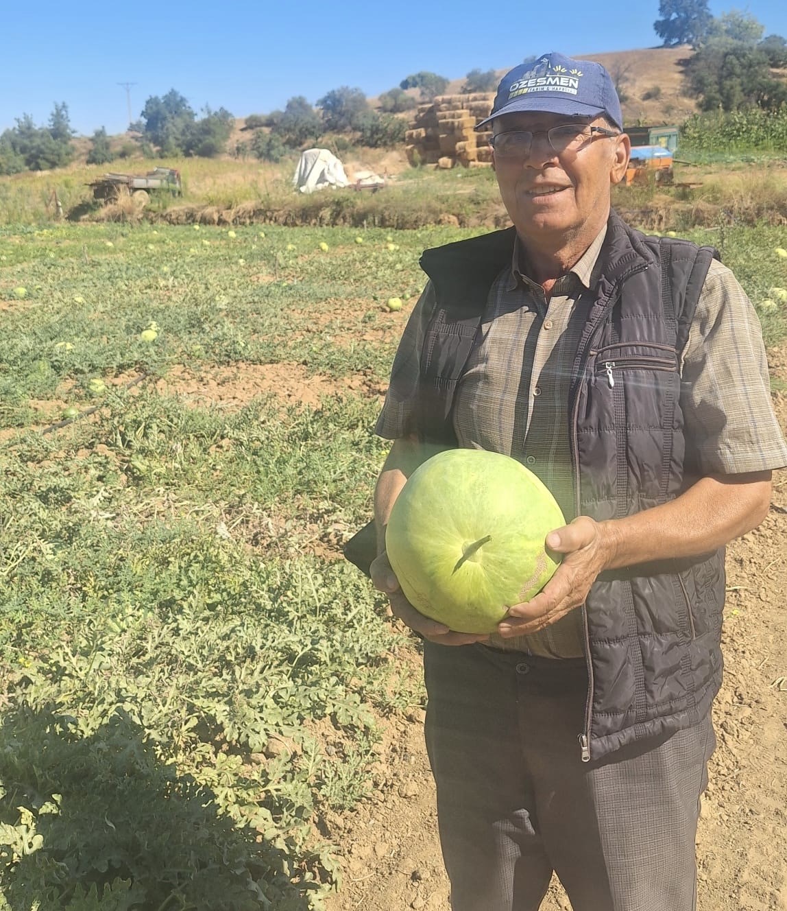 Manisalı &ccedil;ift&ccedil;i dede mirası ata tohumu karpuz geleneğini s&uuml;rd&uuml;r&uuml;yor