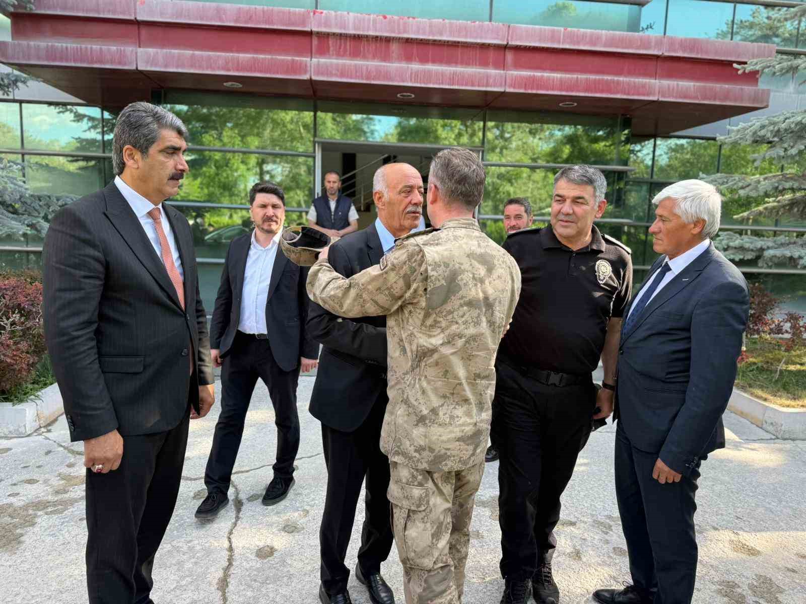 Erzurum protokolünden Aşkale Çimento’ya ziyaret
