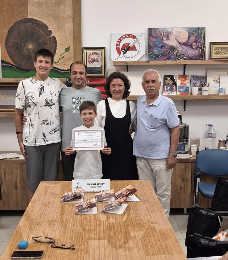 Balıkesirli çocuk yazar Emrah Şenay’dan, yazar ve şairlere söyleşi