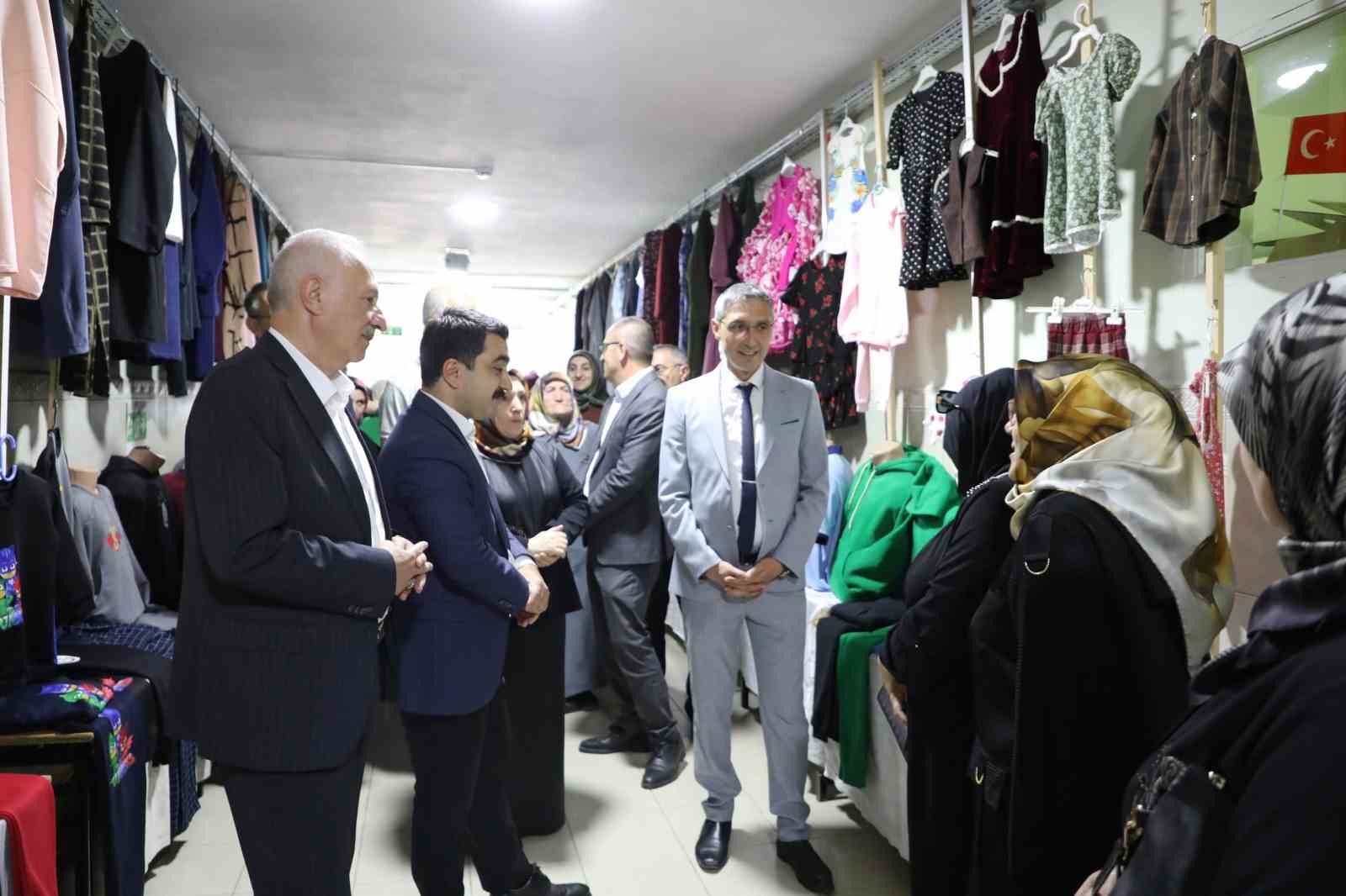Bayburt&rsquo;ta kursiyerlerin el emeği &uuml;r&uuml;nleri sergilendi