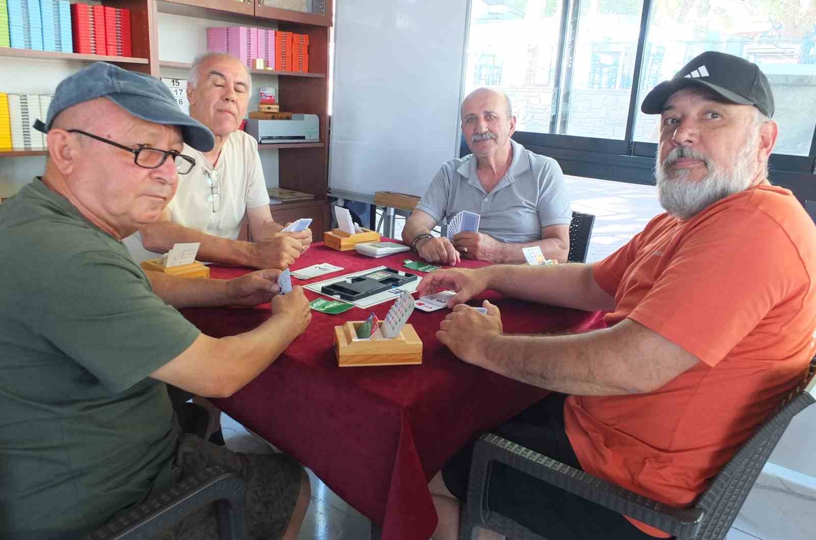 Burhaniye Briçte Türkiye de söz sahibi oldu