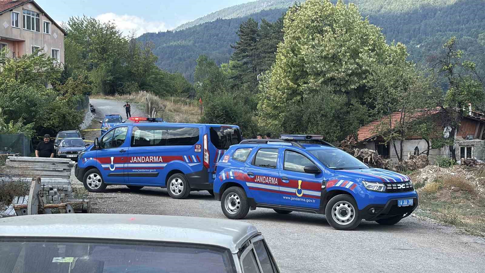 Bolu’da baba ve oğlunun katil zanlısı 14 gündür her yerde aranıyor