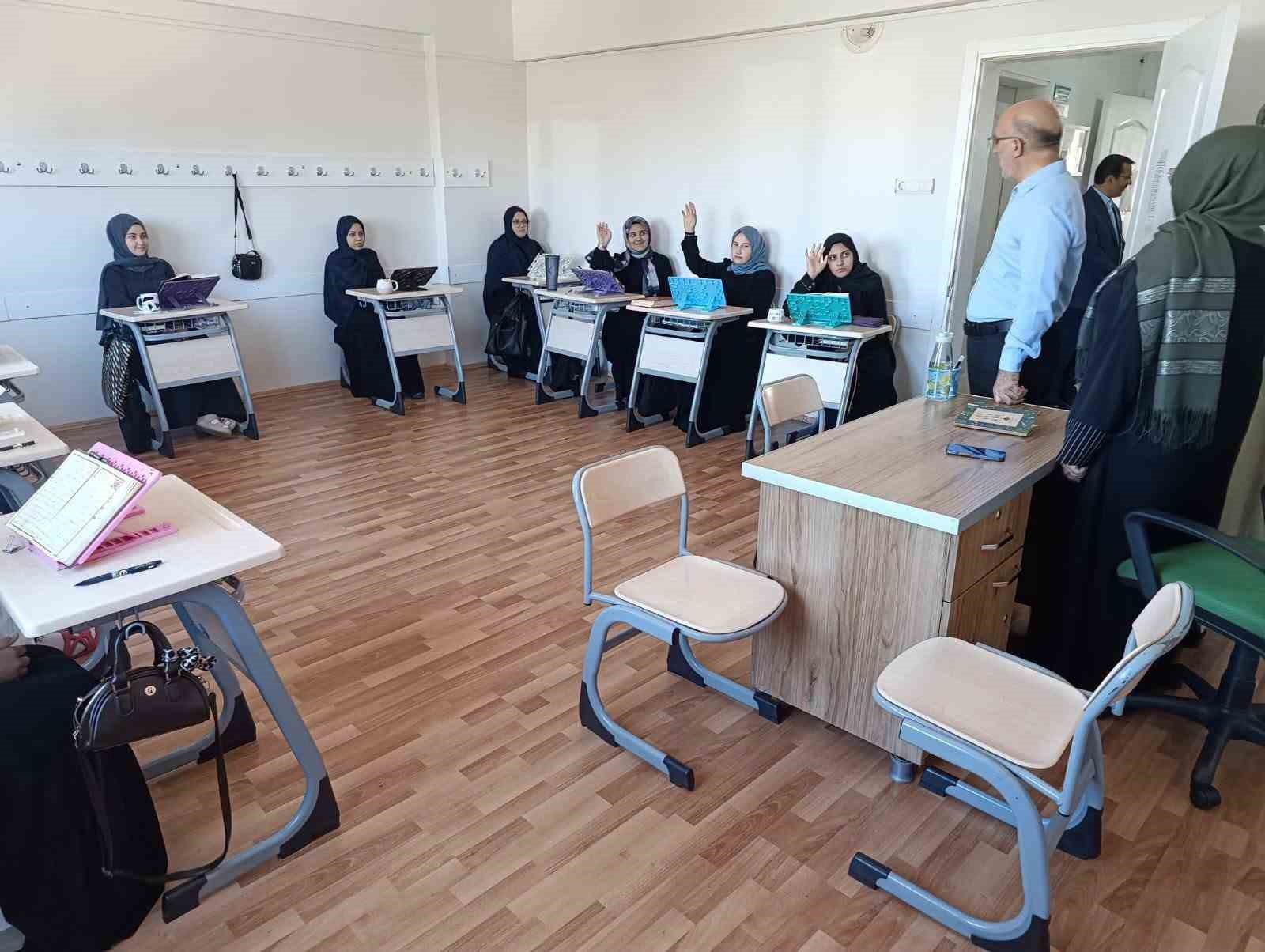 Çocuklara yönelik Kur’an eğitimleri sürüyor